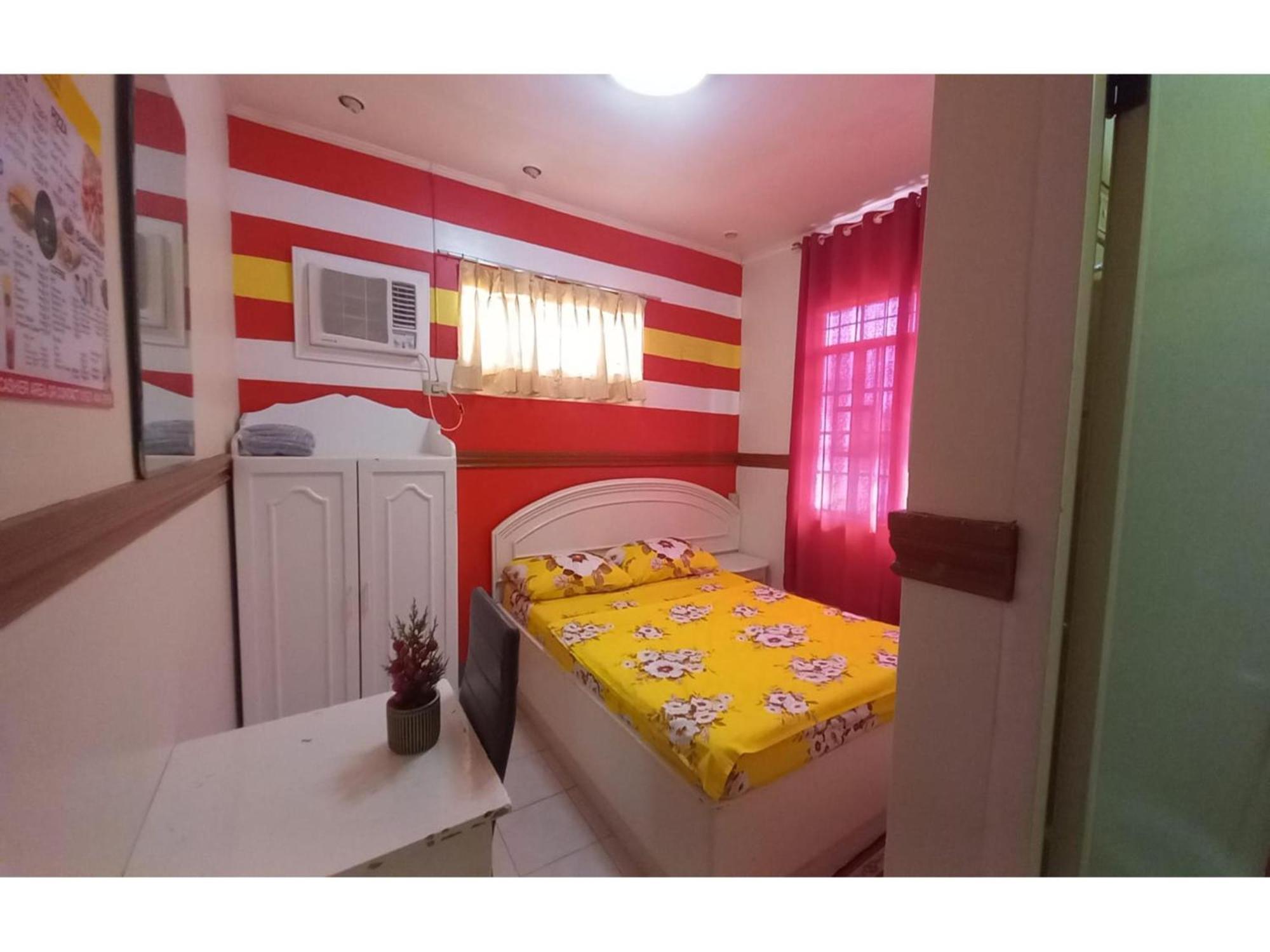 Oyo 1048 Jomckayl Apartelle Naga  Bagian luar foto