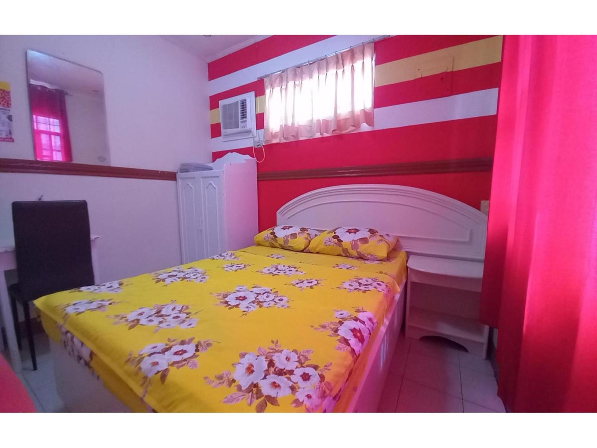 Oyo 1048 Jomckayl Apartelle Naga  Bagian luar foto