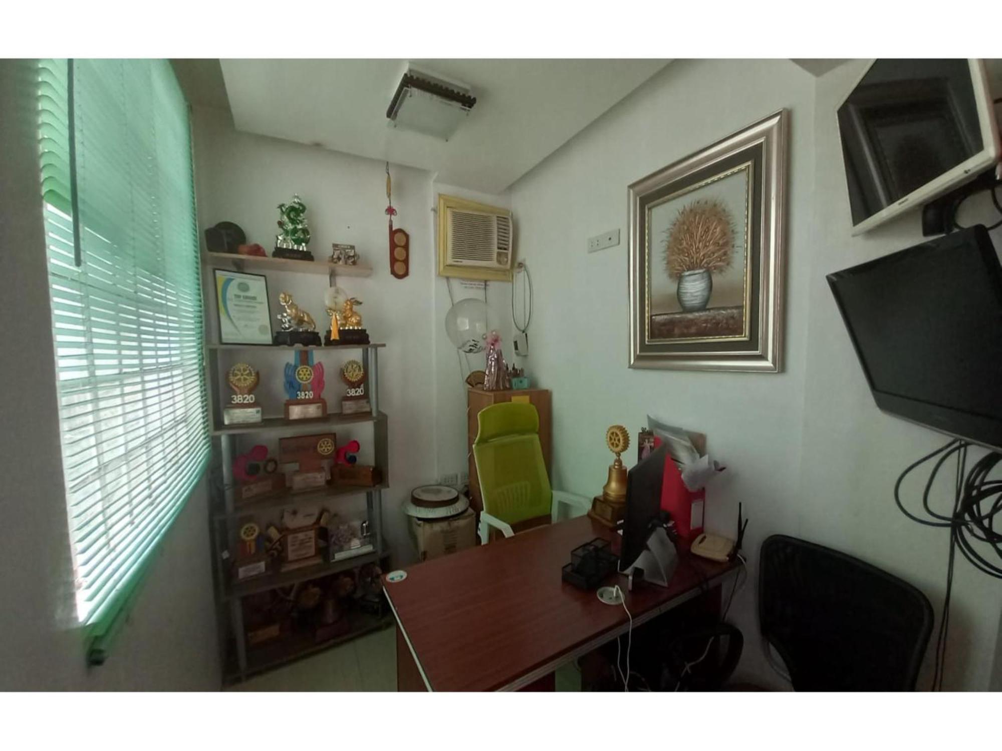 Oyo 1048 Jomckayl Apartelle Naga  Bagian luar foto