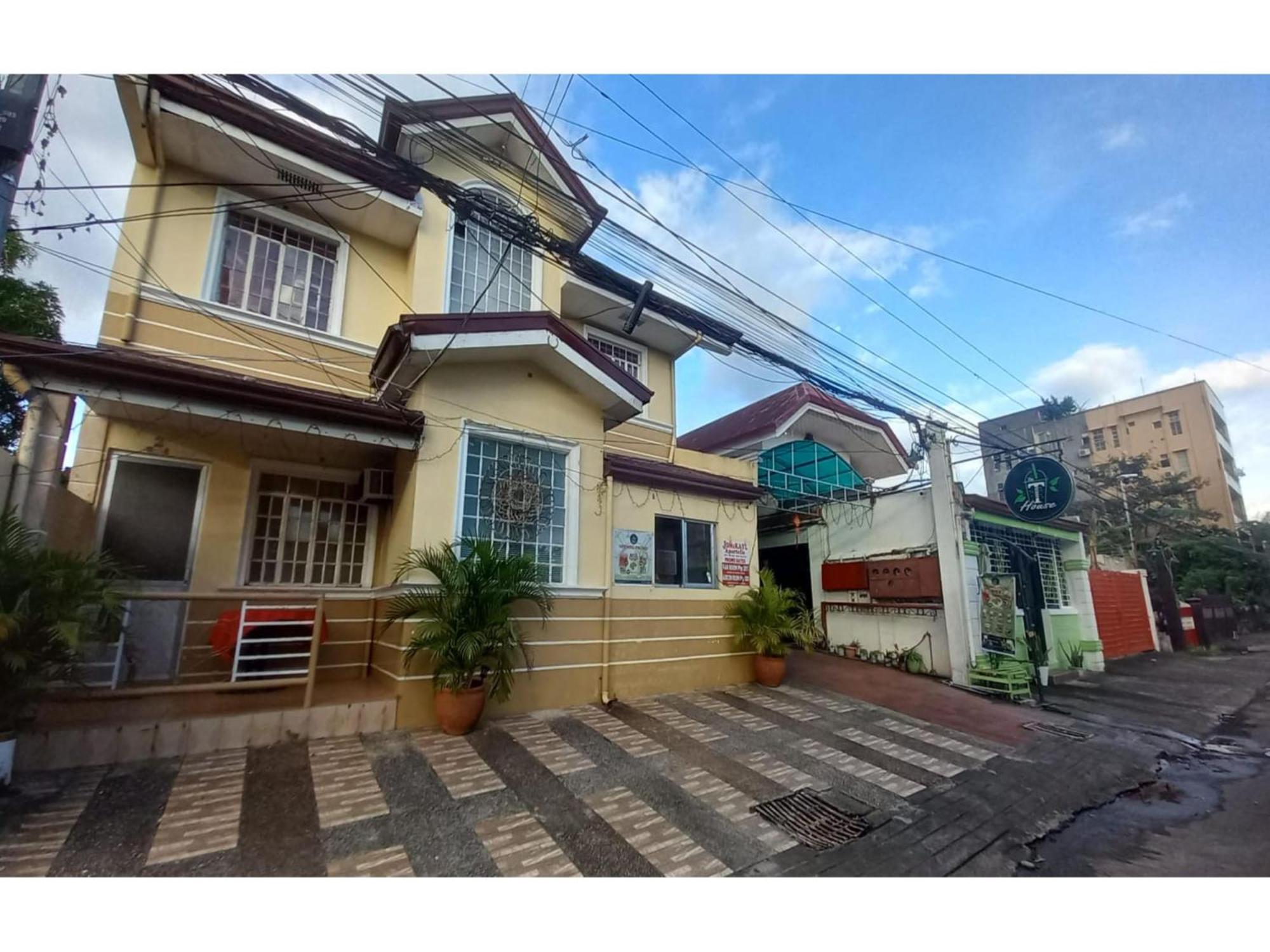 Oyo 1048 Jomckayl Apartelle Naga  Bagian luar foto